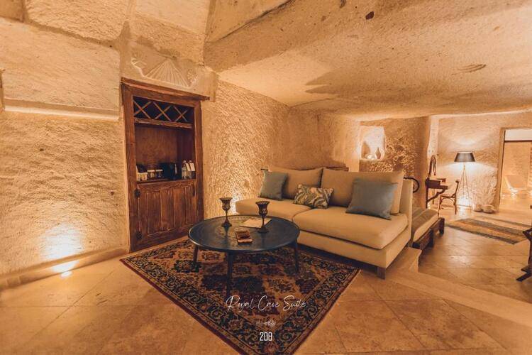 Anka Cave Suites