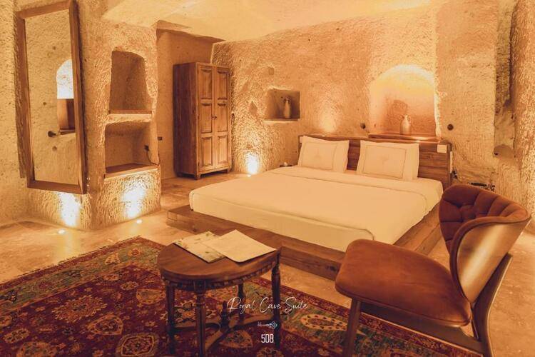 Anka Cave Suites