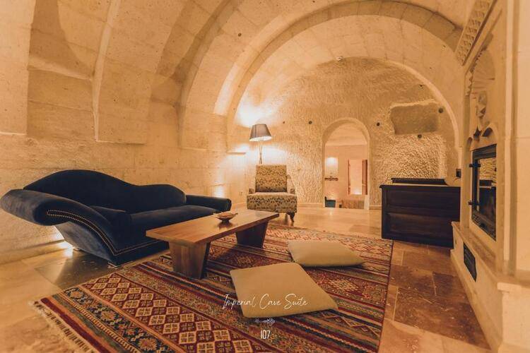 Anka Cave Suites