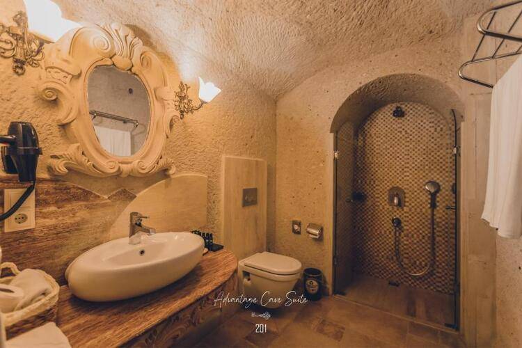 Anka Cave Suites