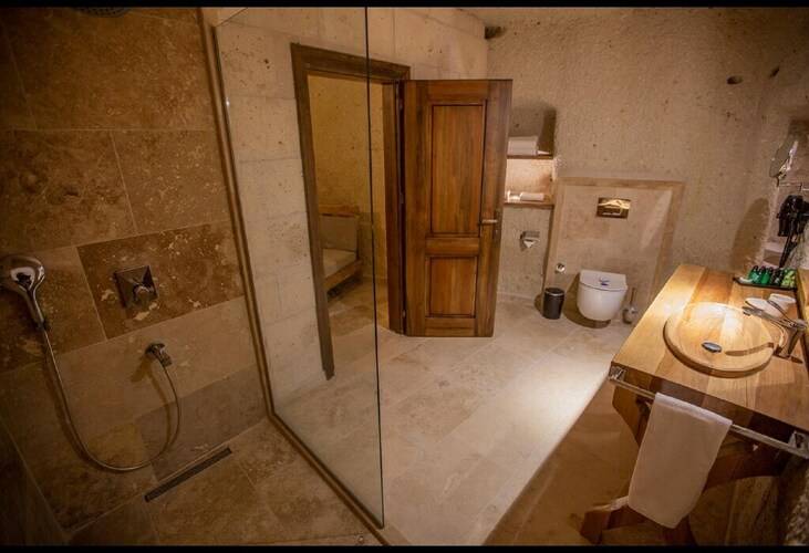 Anka Cave Suites