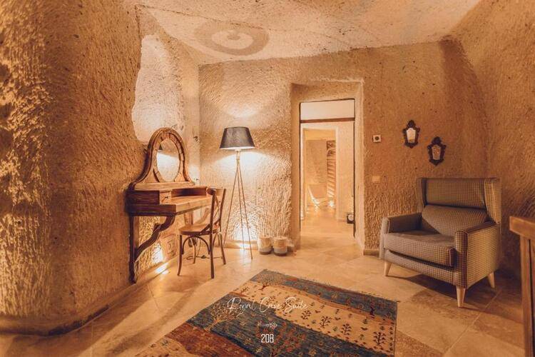 Anka Cave Suites