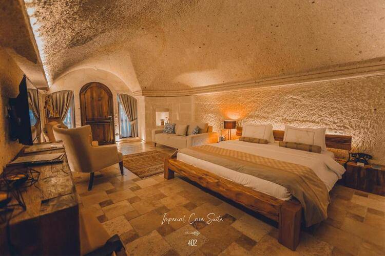 Anka Cave Suites