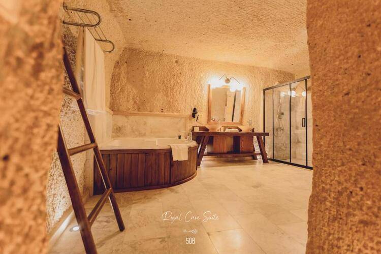 Anka Cave Suites