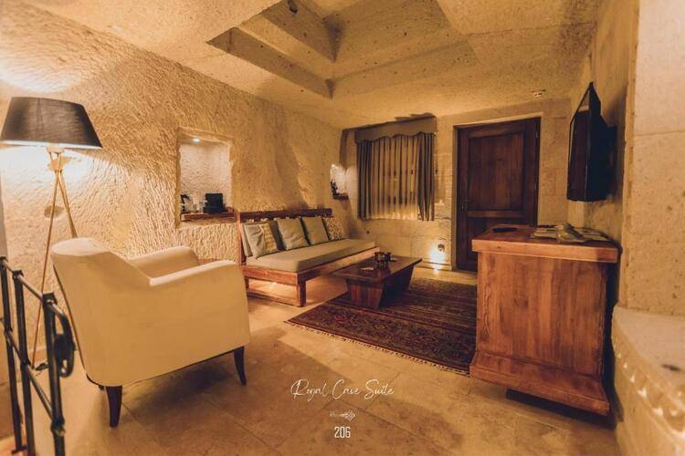 Anka Cave Suites