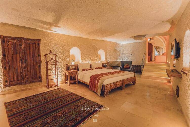 Anka Cave Suites