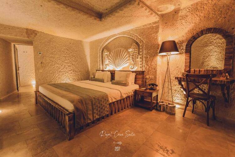Anka Cave Suites