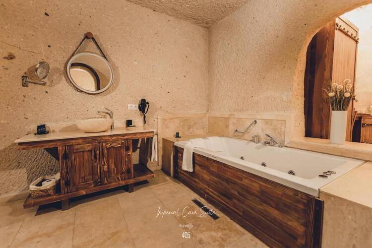 Anka Cave Suites