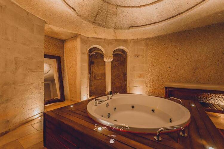 Anka Cave Suites