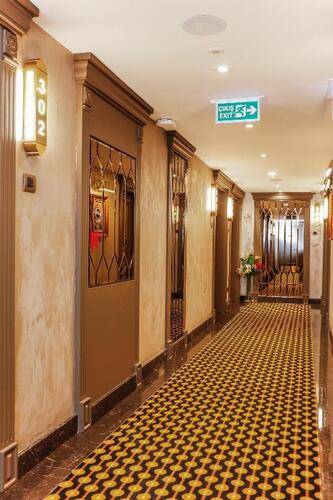 Manors Hotel