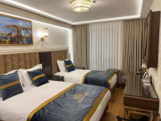 Manors Hotel
