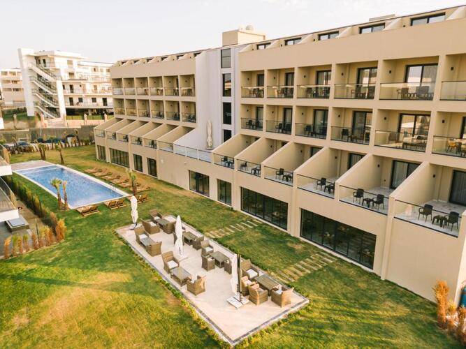 Ramada By Wyndham Cesme Hotel