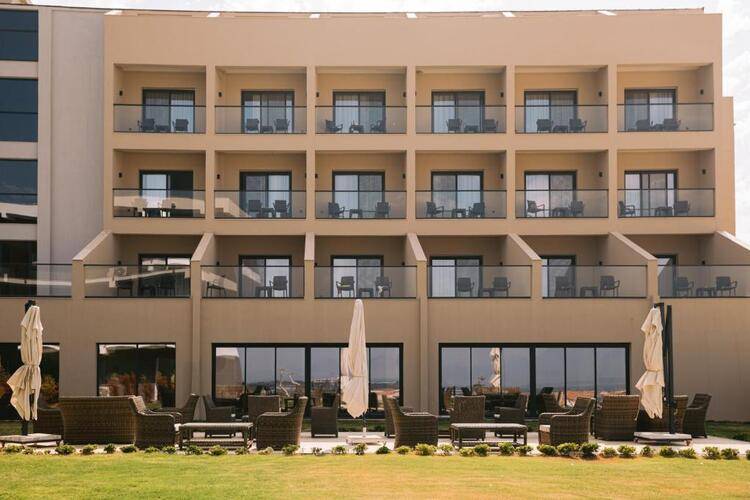 Ramada By Wyndham Cesme Hotel
