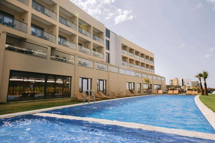 Ramada By Wyndham Cesme Hotel