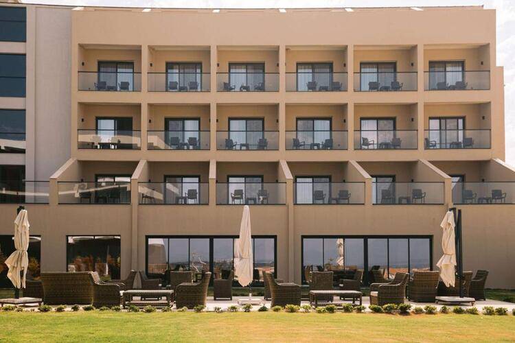 Ramada By Wyndham Cesme Hotel