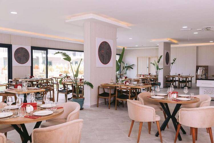 Ramada By Wyndham Cesme Hotel
