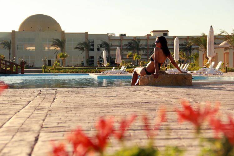 Amarina Queen Resort