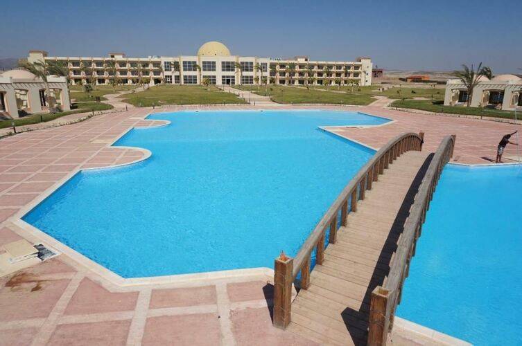 Amarina Queen Resort