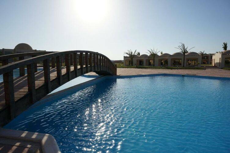 Amarina Queen Resort