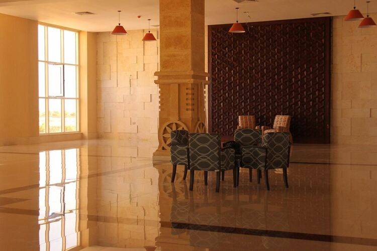 Amarina Queen Resort