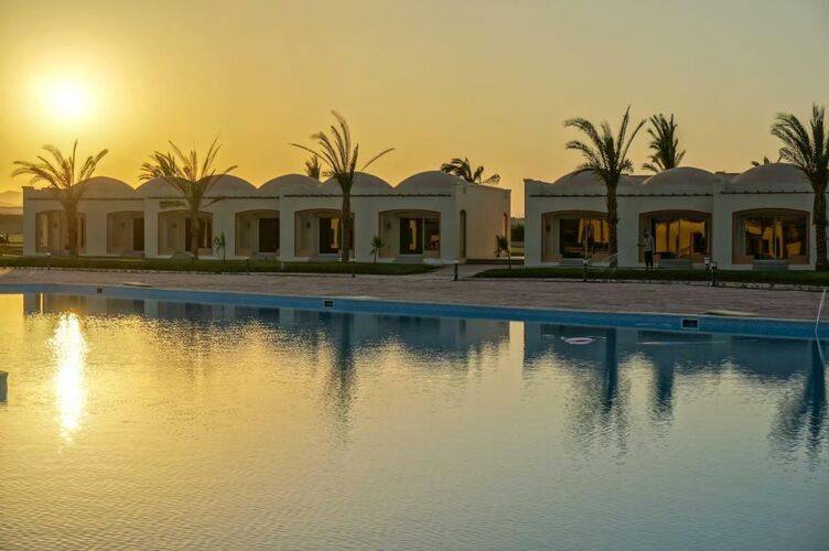 Amarina Queen Resort