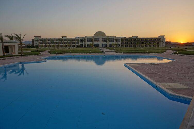 Amarina Queen Resort