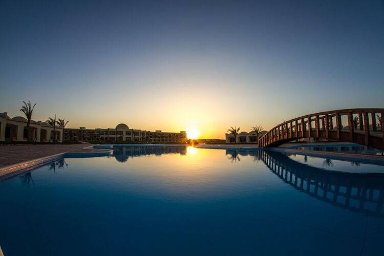 Amarina Queen Resort