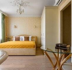 $item['hotel']['name']