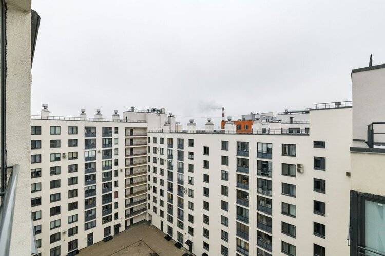 Апартаменты С Балконом У Невского Проспекта