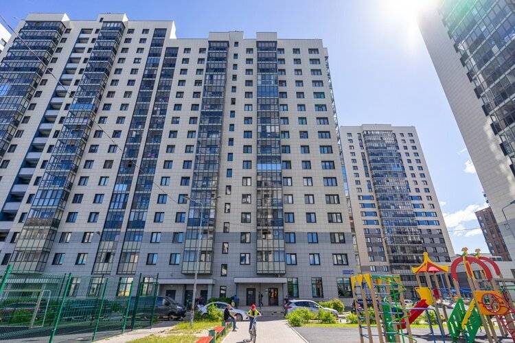 Апартаменты Квартира В Центре Козина 3а