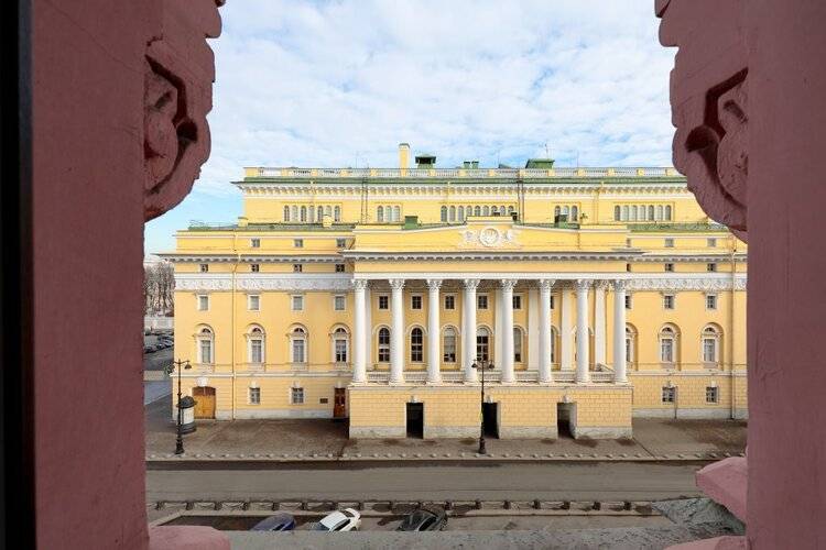 Апартаменты Minin С Видом На Александринский Театр