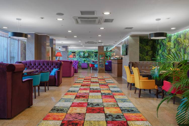 Marins Grand Hotel Астрахань