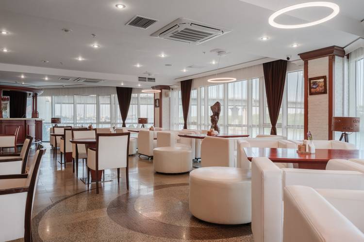 Marins Grand Hotel Астрахань