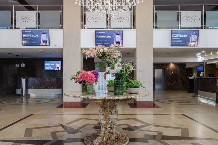 Marins Grand Hotel Астрахань
