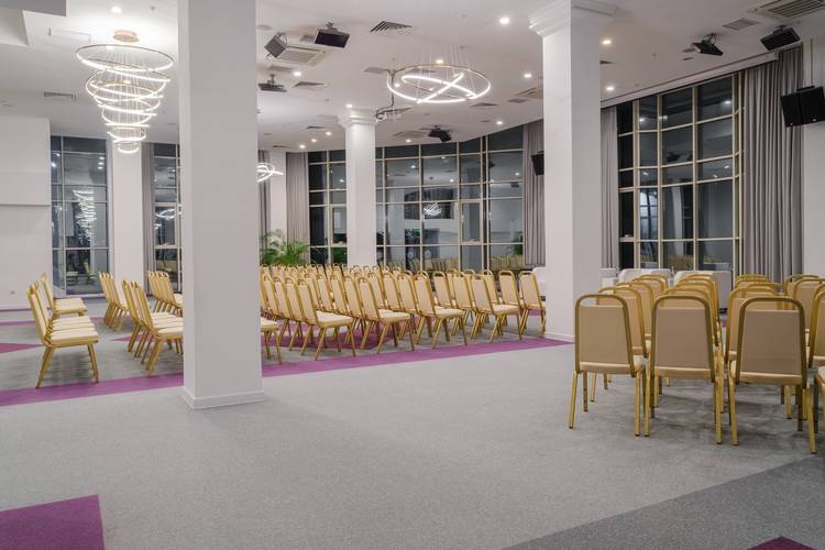 Marins Grand Hotel Астрахань