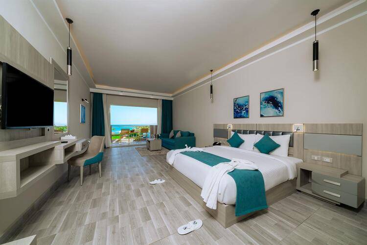 Sirena Beach Resort And Spa