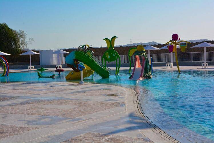 Sirena Beach Resort And Spa