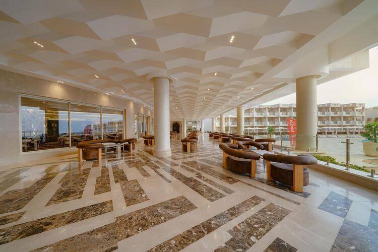 Sirena Beach Resort And Spa