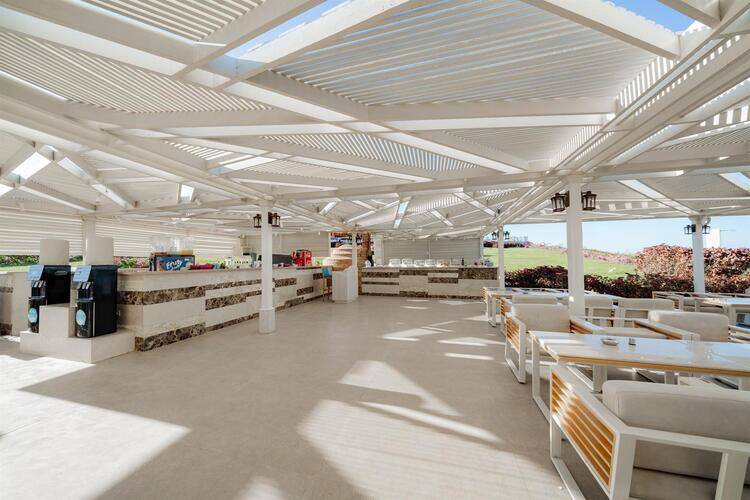 Sirena Beach Resort And Spa