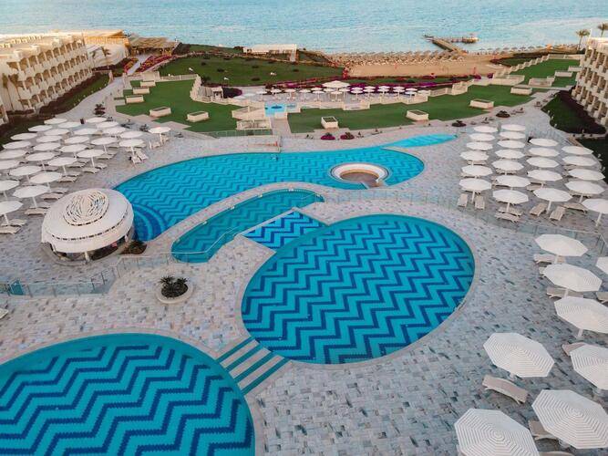 Sirena Beach Resort And Spa