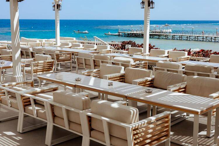 Sirena Beach Resort And Spa