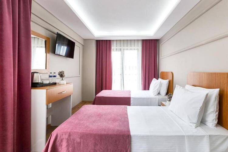 Ria Suites Hotel