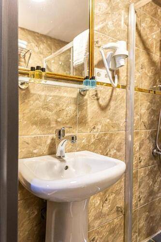 Ria Suites Hotel