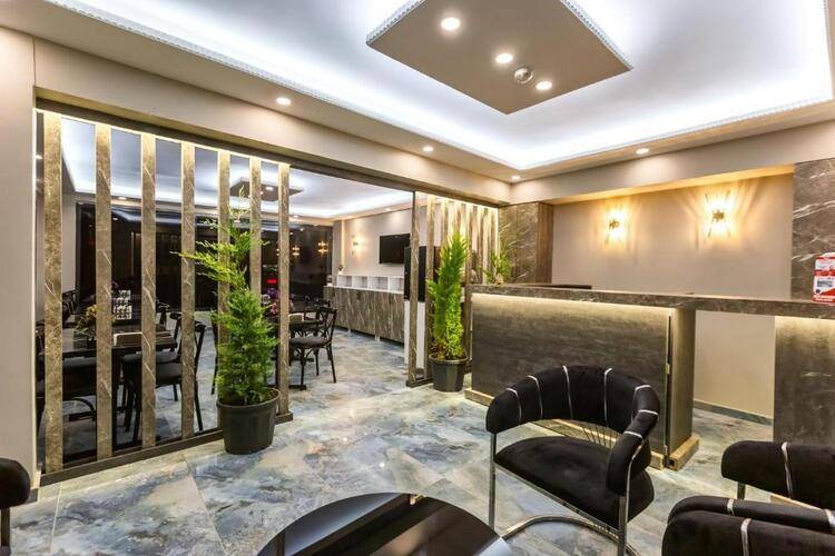 Ria Suites Hotel
