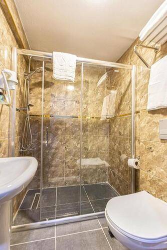 Ria Suites Hotel