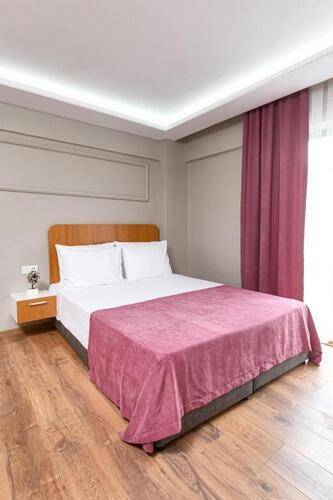 Ria Suites Hotel