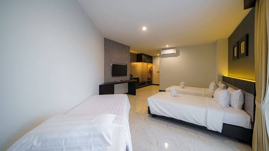 Lhc Hotel And Resort