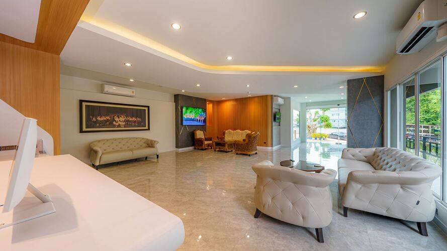 Lhc Hotel And Resort