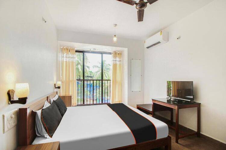Holiday Suites