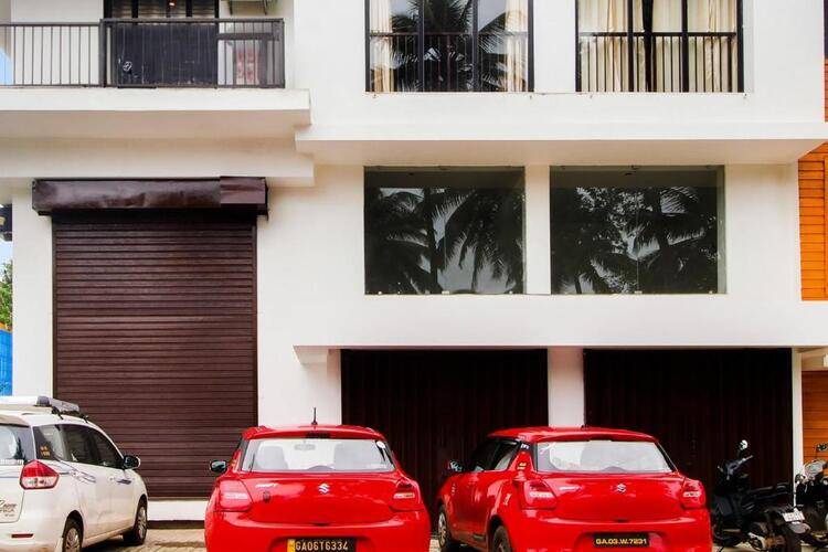 Holiday Suites